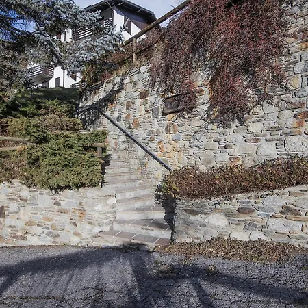 Apartment Due Gnomi